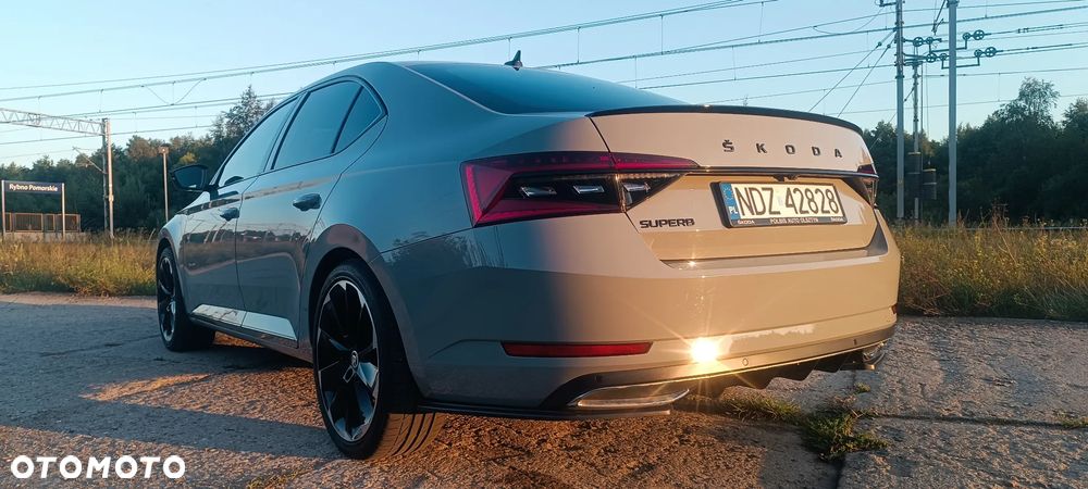 Skoda Superb 2.0 TSI Sportline DSG - 9
