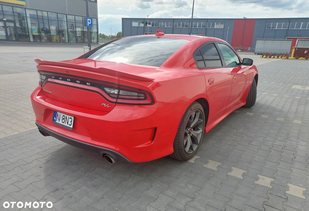 Dodge Charger 5.7 R/T - 8