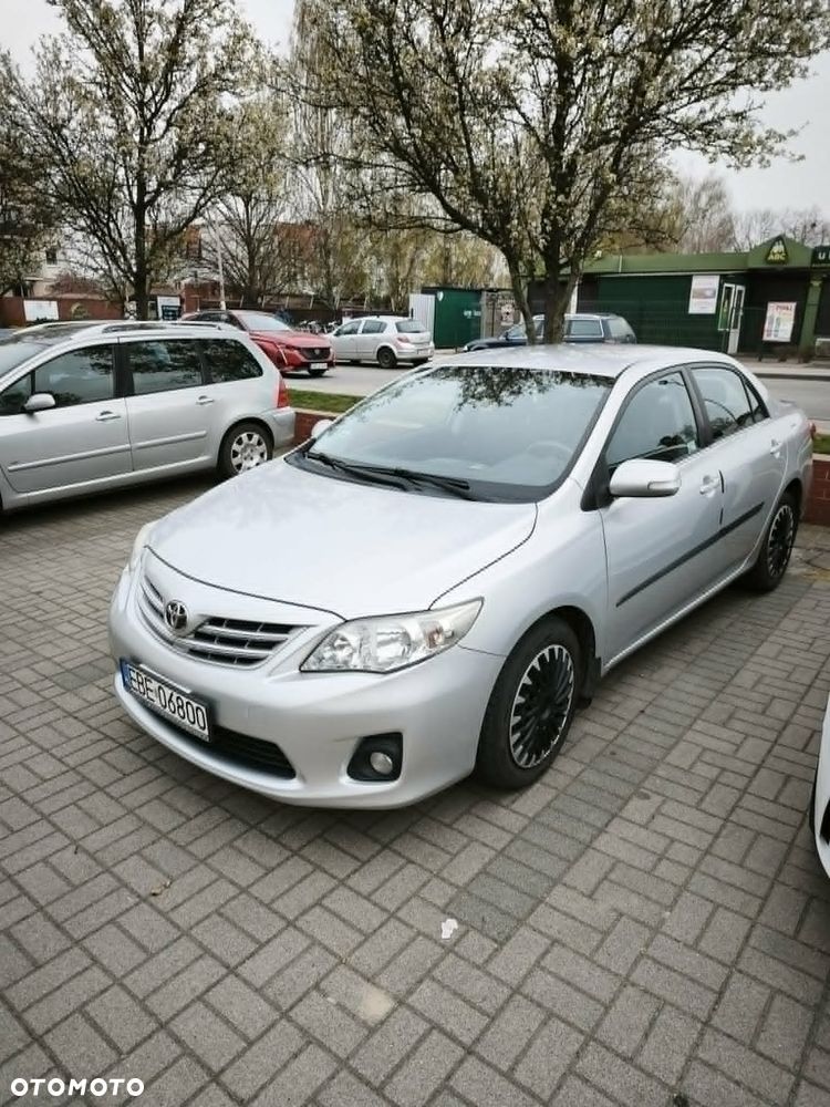 Toyota Corolla 1.6 Luna - 1