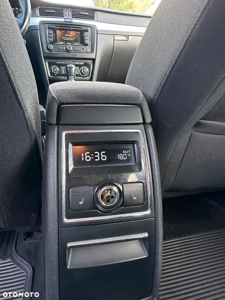 Skoda Superb 2.0 TDI 4x4 Business DSG - 30