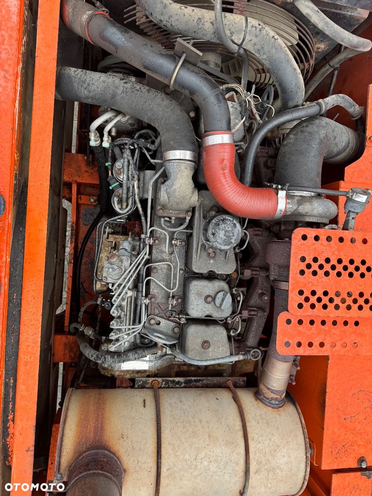 Kobelco E215 - 16