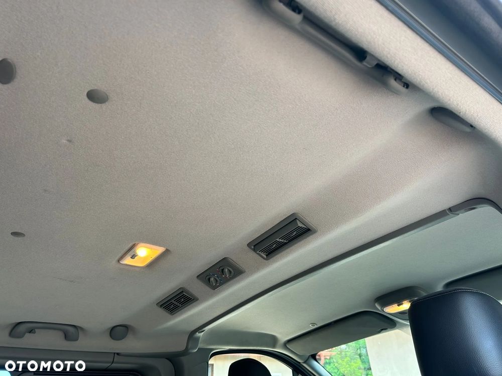 Renault Trafic 2.0 dCi 115 Combi L1H1 - 9