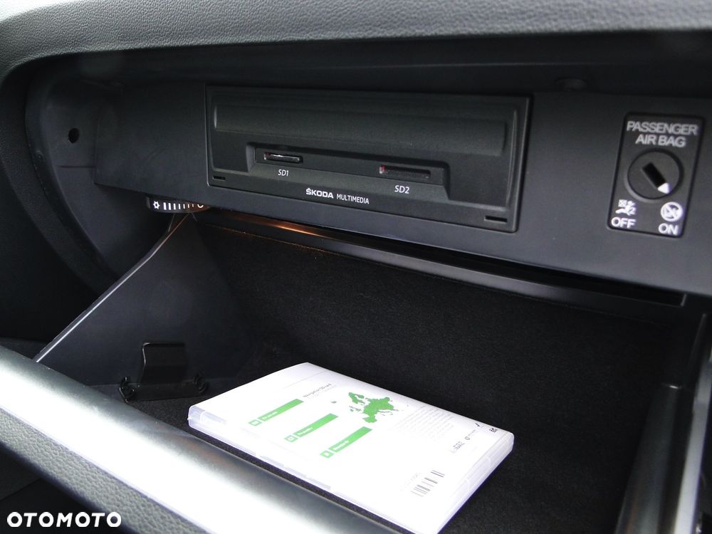 Skoda Octavia 1.5 TSI ACT Style DSG - 29
