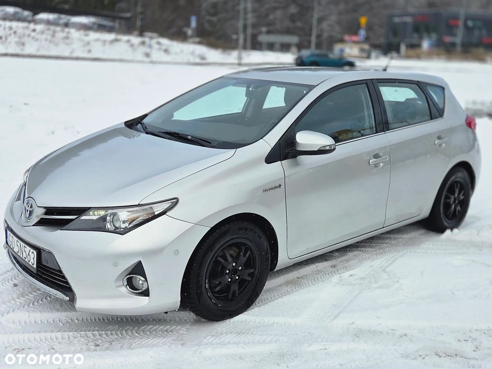 Toyota Auris 1.8 HSD Luna - 1
