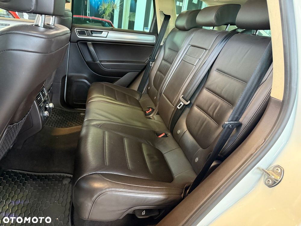 Volkswagen Touareg - 15