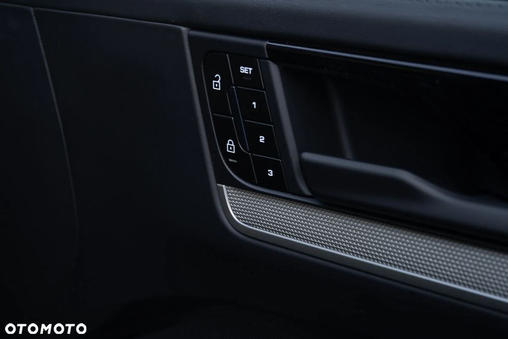 Porsche Cayenne E-Hybrid PHEV - 14