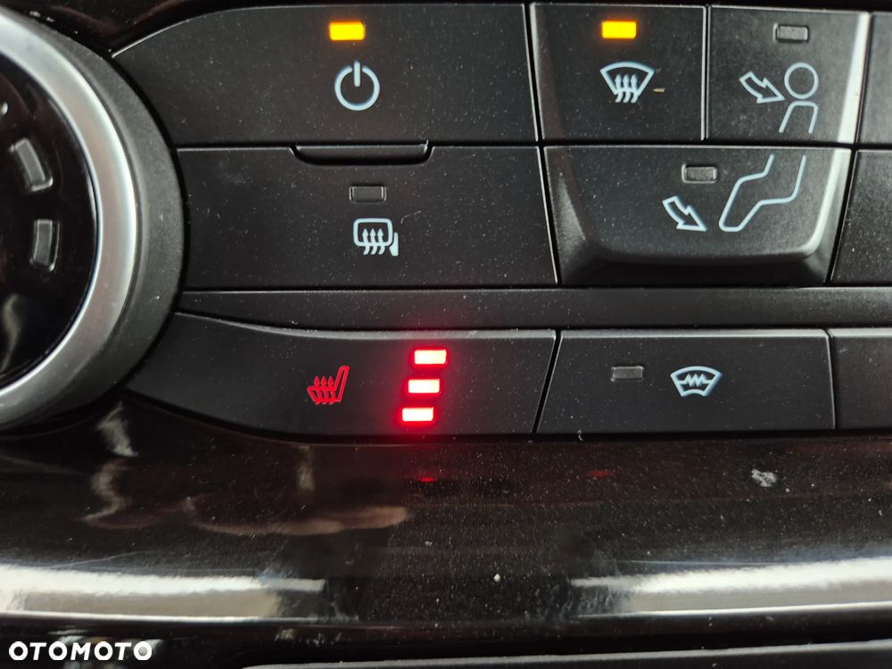 Ford TRANSIT CUSTOM - 17