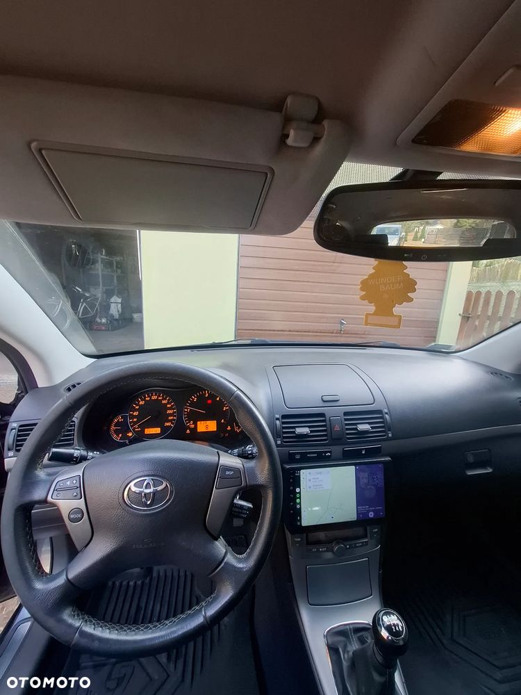 Toyota Avensis 2.2 D-4D Prestige - 8