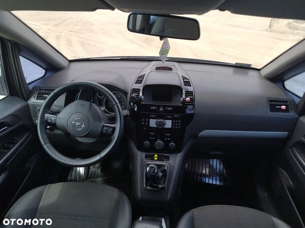 Opel Zafira 1.6 Cosmo - 15
