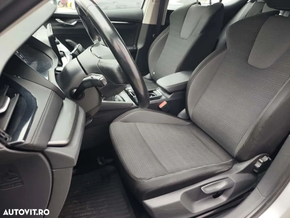 Skoda Octavia 2.0 TDI Ambition - 10