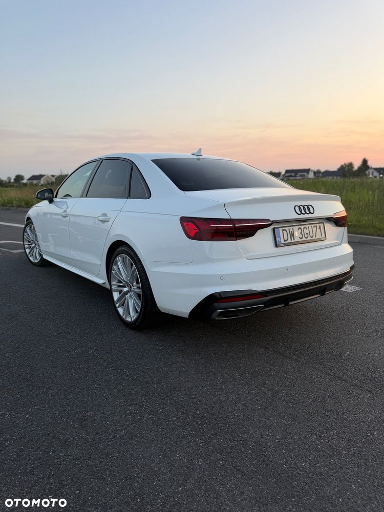 Audi A4 Limousine 35 TFSI mHEV S Line S tronic - 4