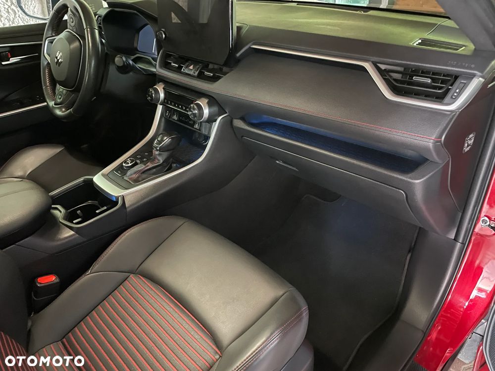 Suzuki Across PLUG-IN HYBRID - 11