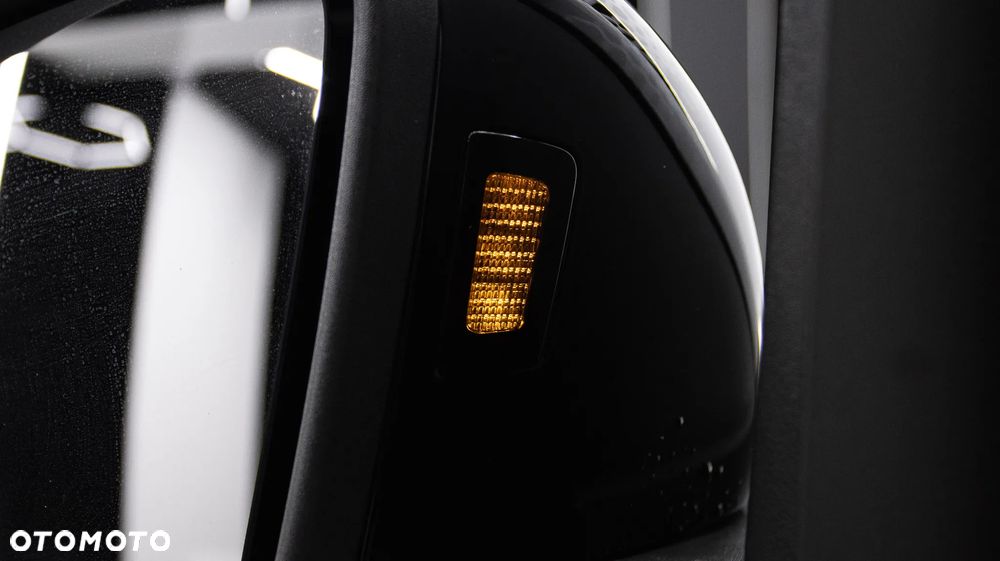 Volkswagen Multivan 2.0 TSI L1 Style DSG - 32