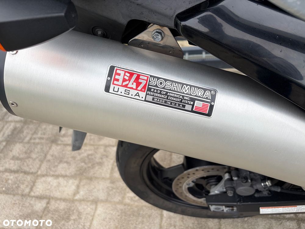 Suzuki V-STROM - 10