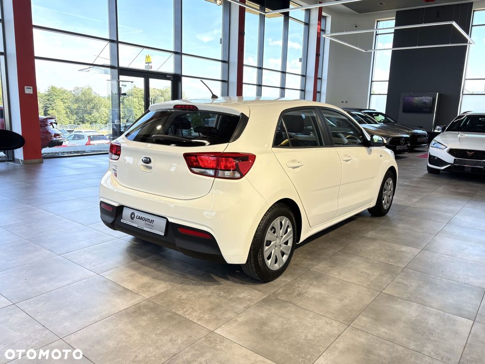 Kia Rio - 9