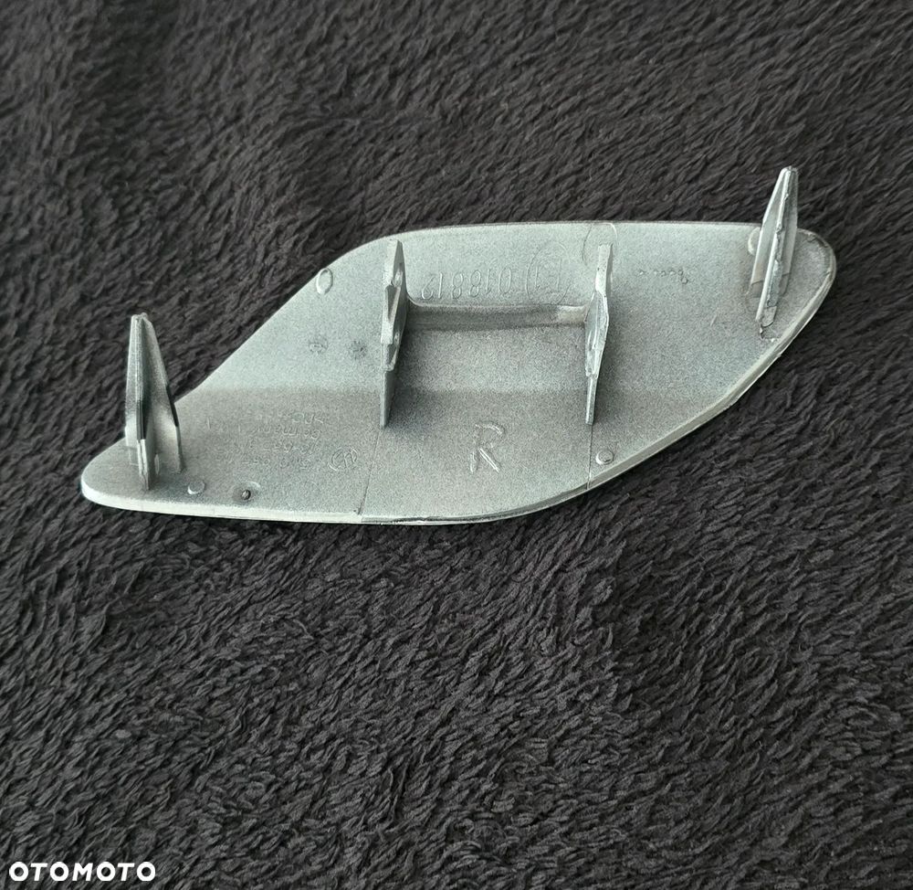 Zaślepka spryskiwacza prawa VW golf plus VI - 2