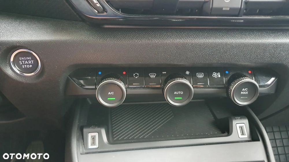 Citroën C4 BlueHDi 110 Stop&Start SHINE - 21
