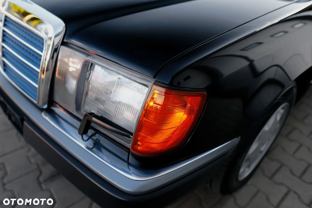 Mercedes-Benz W124 (1984-1993) - 11