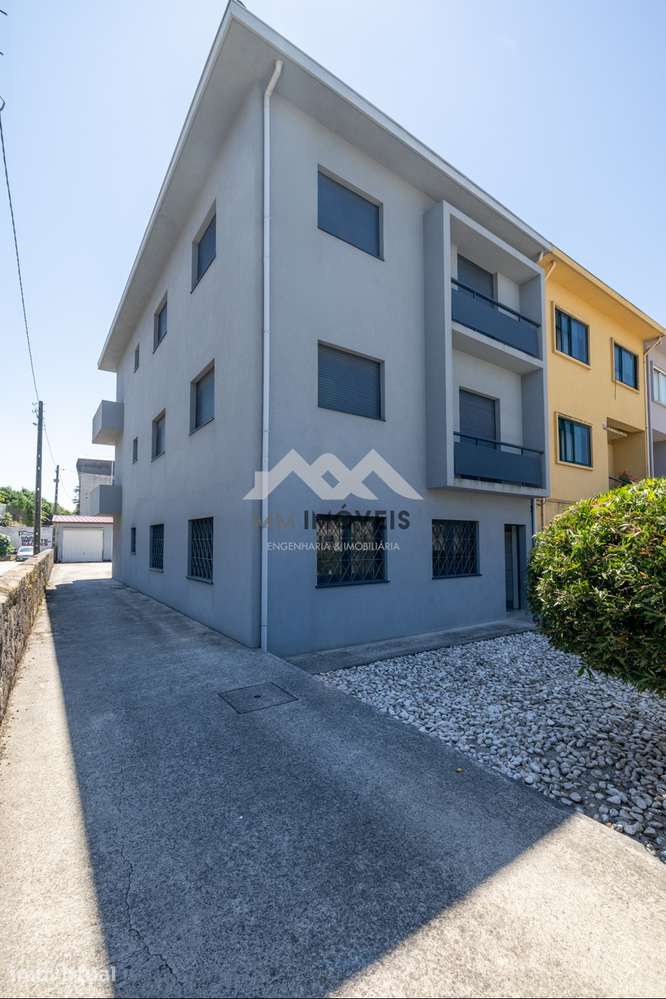 Apartamento T3 | Renovado | Arrendamento | Garagem | Varanda | Foz | M - Grande imagem: 4/7