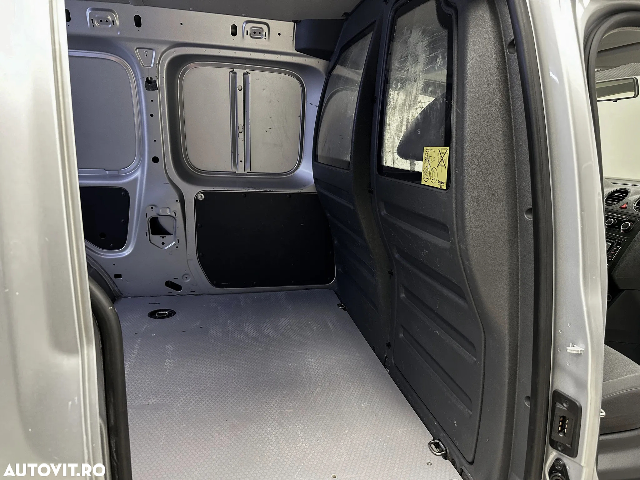 Volkswagen Caddy 1.6 TDI - 14