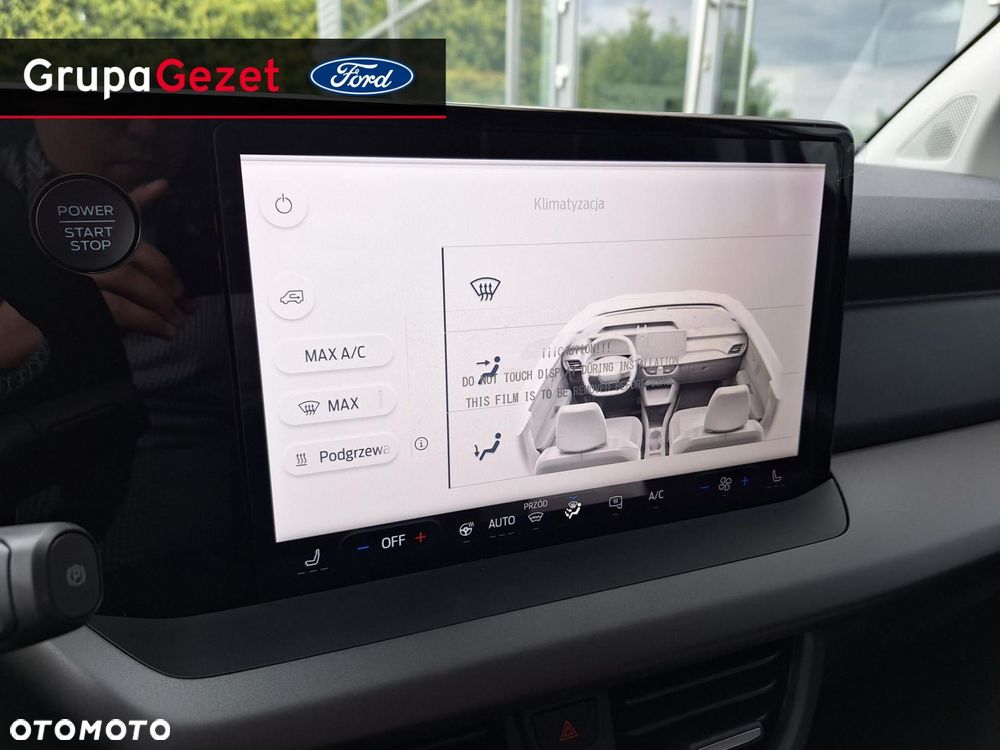 Ford Transit Courier - 9