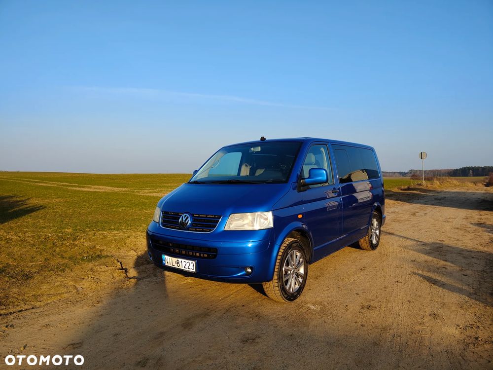 Volkswagen Transporter - 1