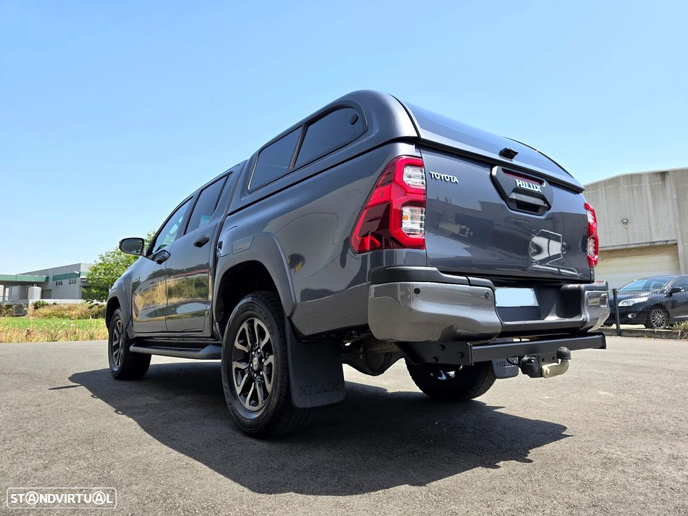 Toyota Hilux 2.8 D-4D 4WD Invincible TA - 6