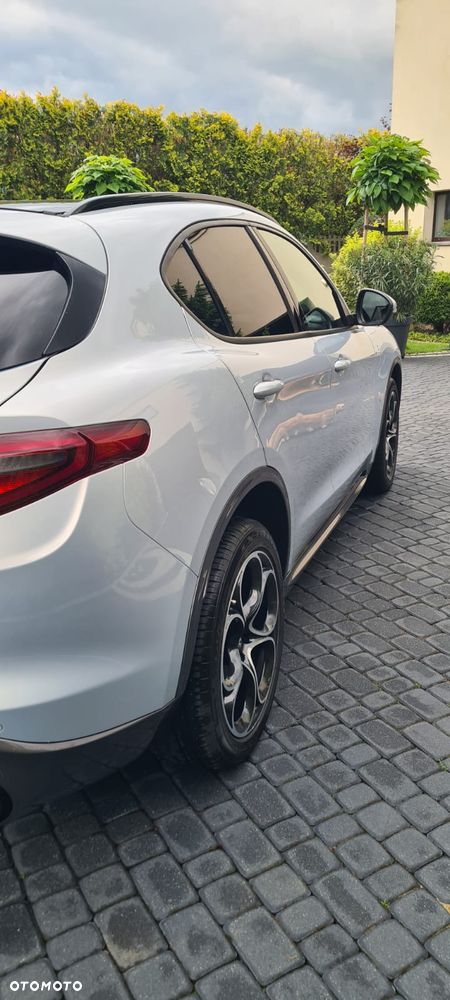 Alfa Romeo Stelvio 2.0 Turbo TI Q4 - 9