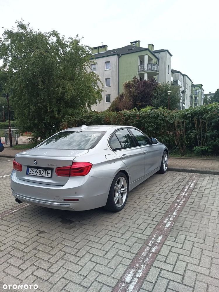 BMW Seria 3 330e iPerformance Luxury Line - 37