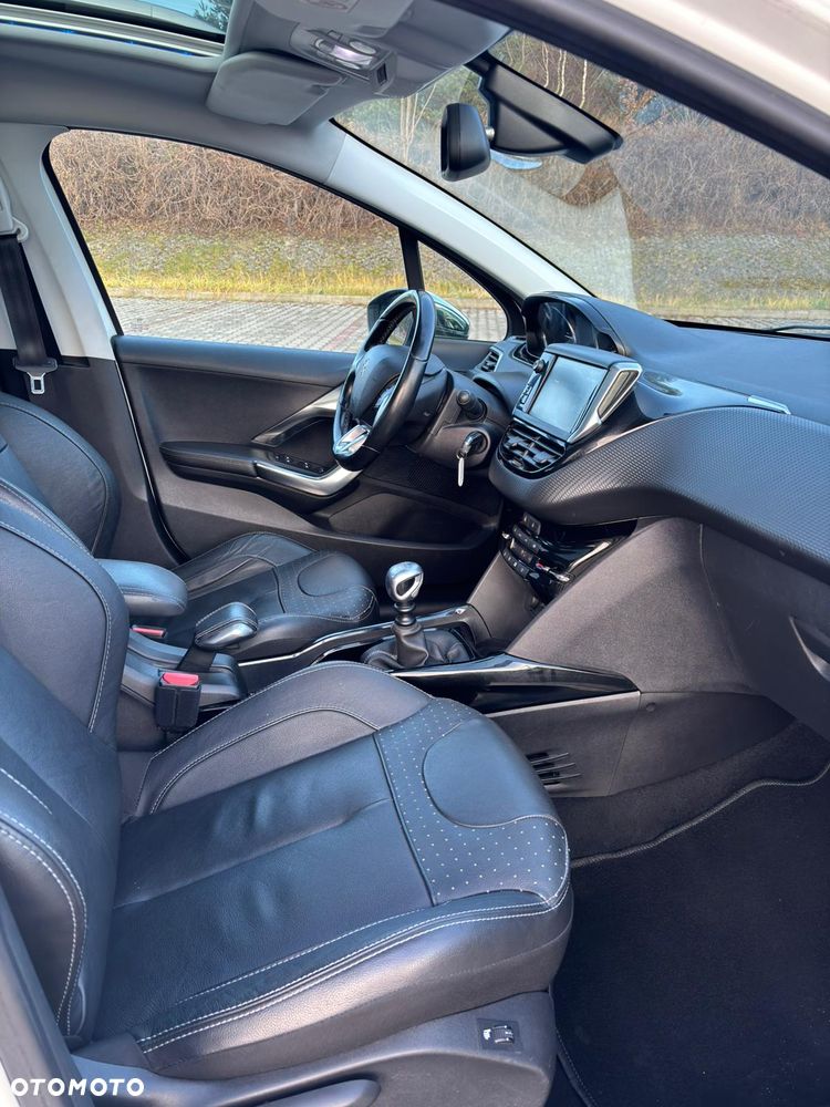 Peugeot 2008 PureTech 130 GPF Stop&Start Active - 14