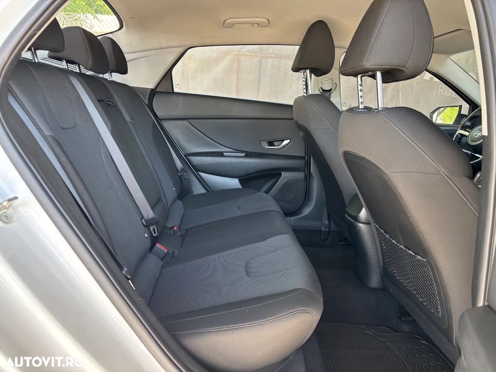 HYUNDAI Elantra 2022 — imagine 30