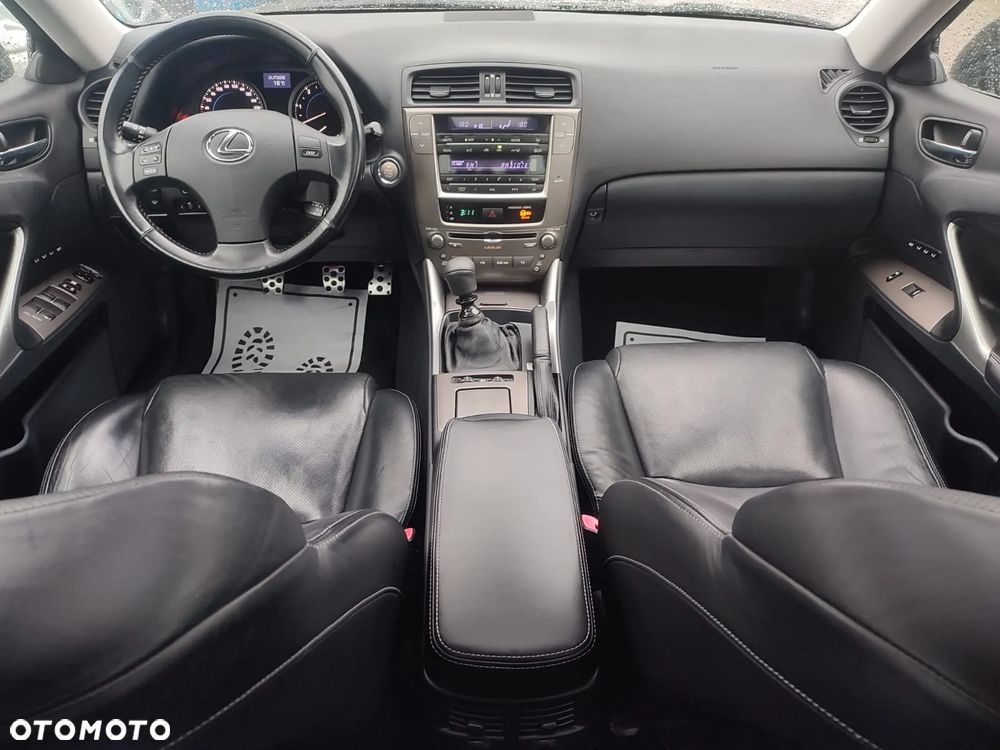 Lexus IS 220 D Comfort - 3