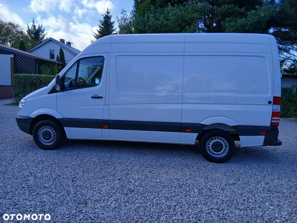 Mercedes-Benz Sprinter - 2