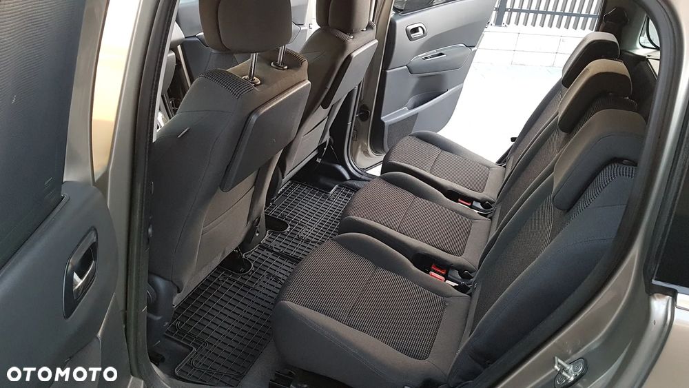 Peugeot 5008 HDI 115 Allure - 9