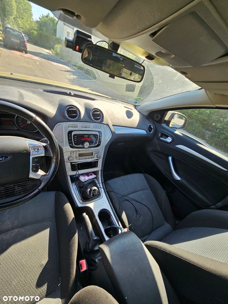Ford Mondeo - 8