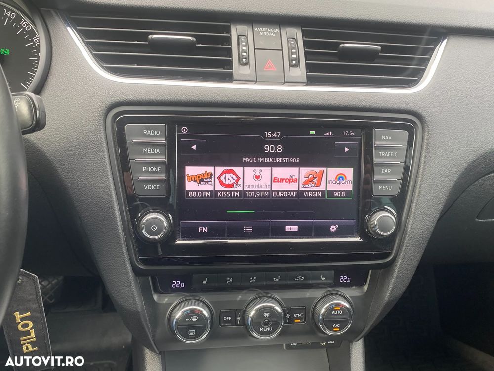 Skoda Octavia 2.0 TDI STYLE DSG - 12