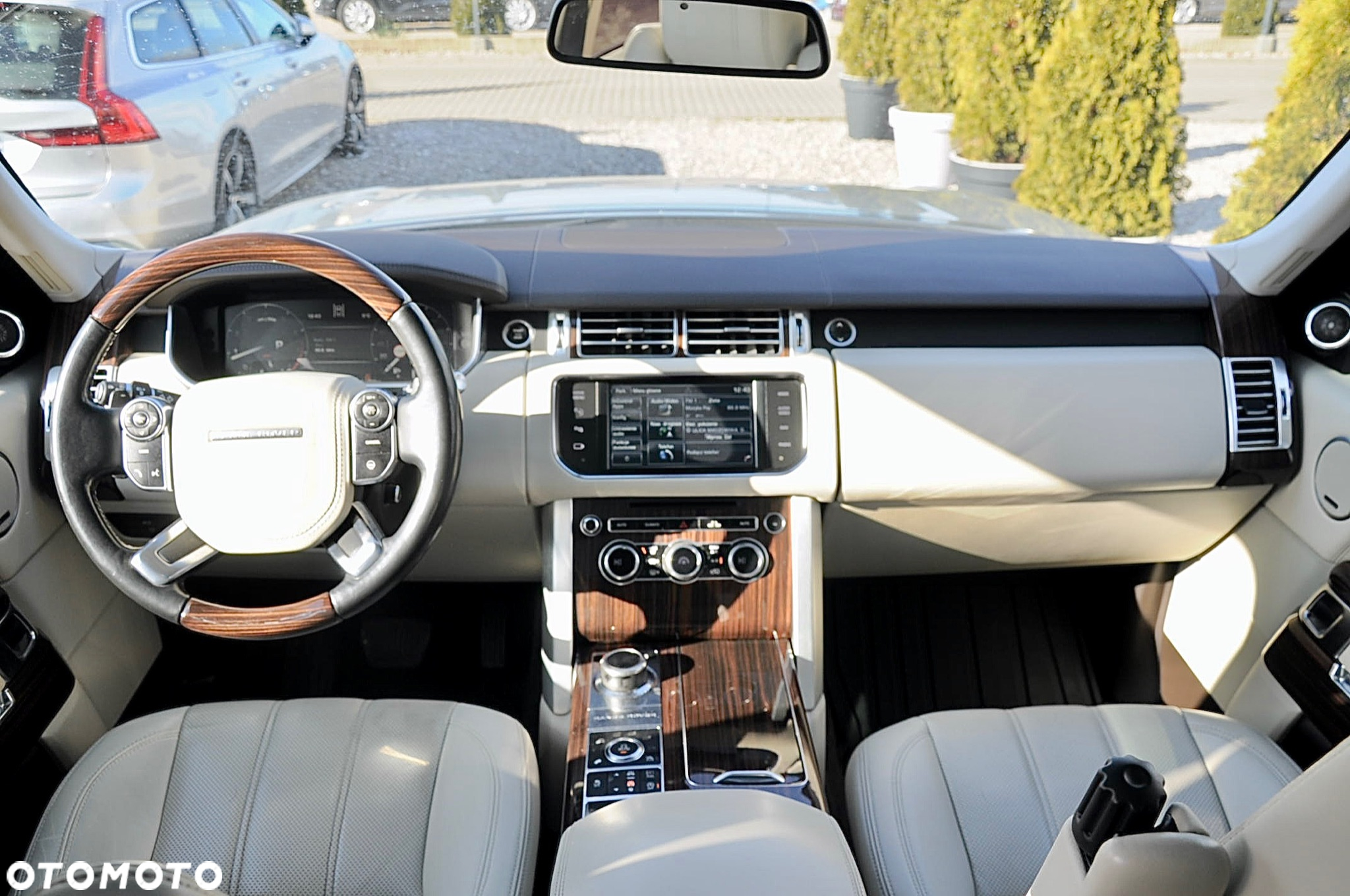 Land Rover Range Rover P400 HSE - 25