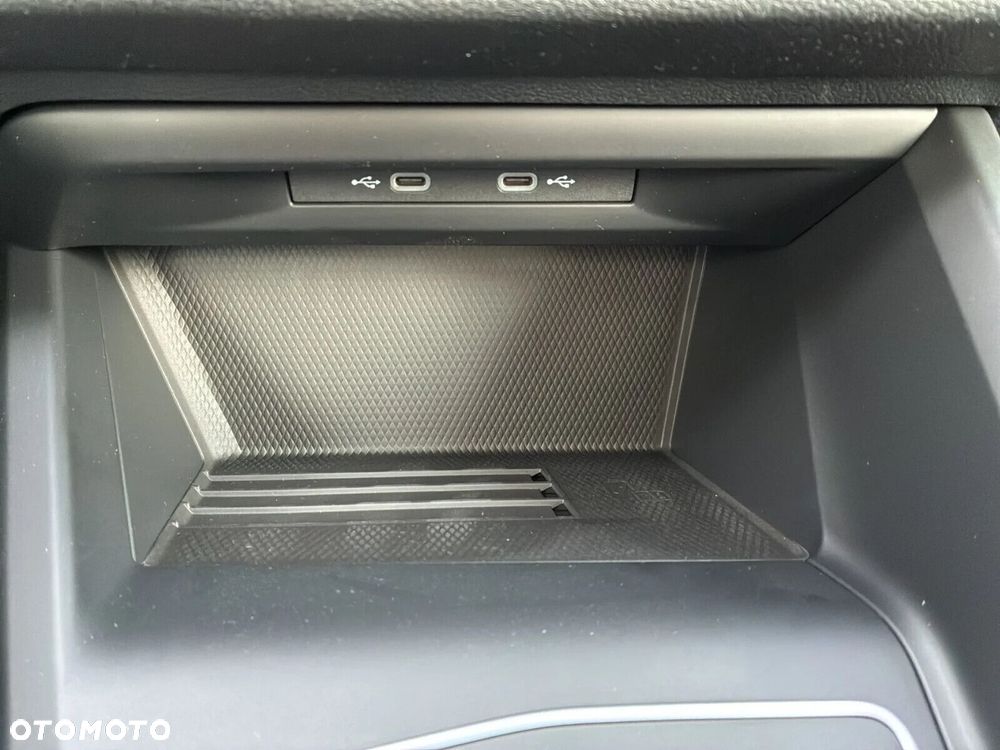 Volkswagen Golf Variant - 24