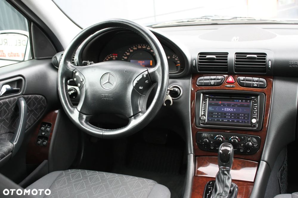 Mercedes-Benz Klasa C 180 T Kompressor Automatik Elegance - 8