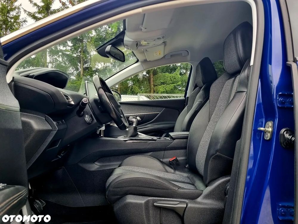 Peugeot 3008 1.2 PureTech Allure S&S - 9