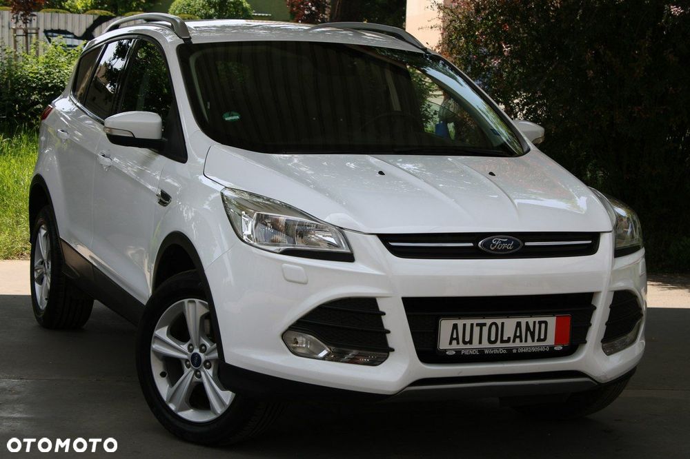 Ford Kuga 1.5 EcoBoost 2x4 Titanium - 3