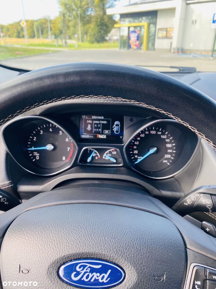 Ford Kuga - 11