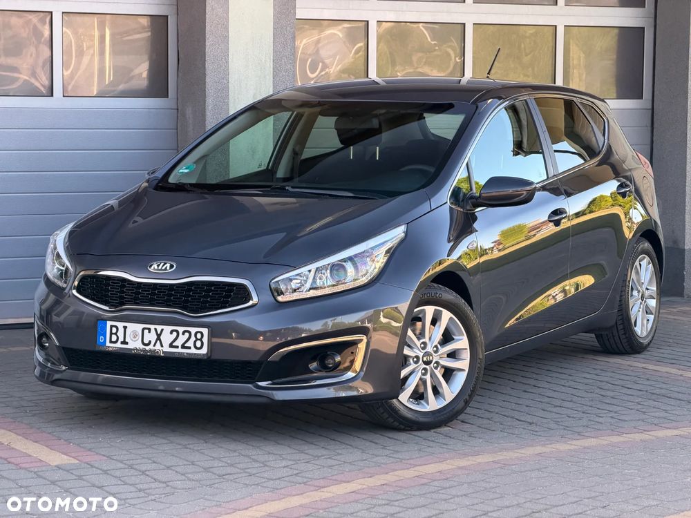 Kia Ceed 1.6 GDI Dream-Team Edition - 3