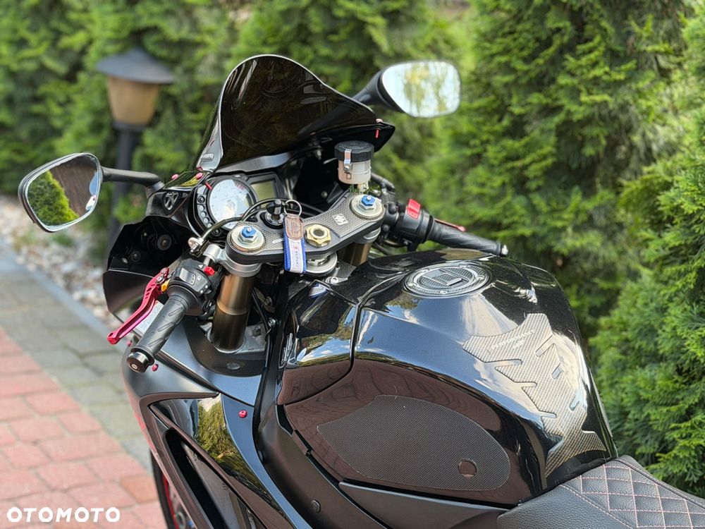 Suzuki GSX-R - 15