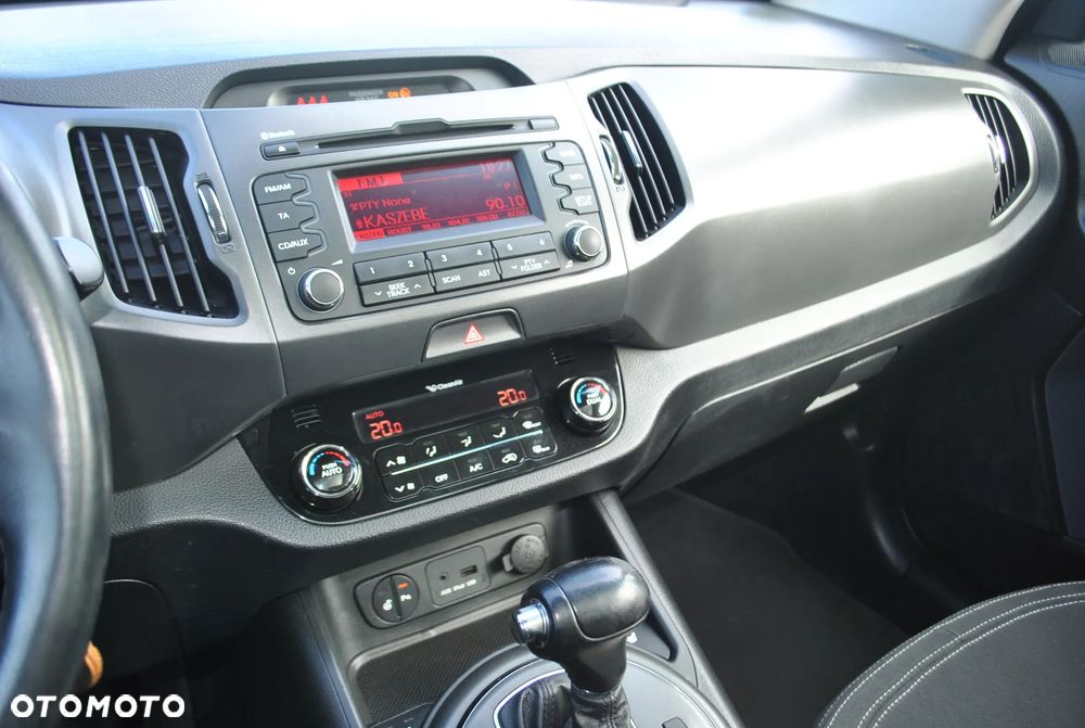 Kia Sportage 2.0 CRDI AWD Fifa World Cup Edition - 8