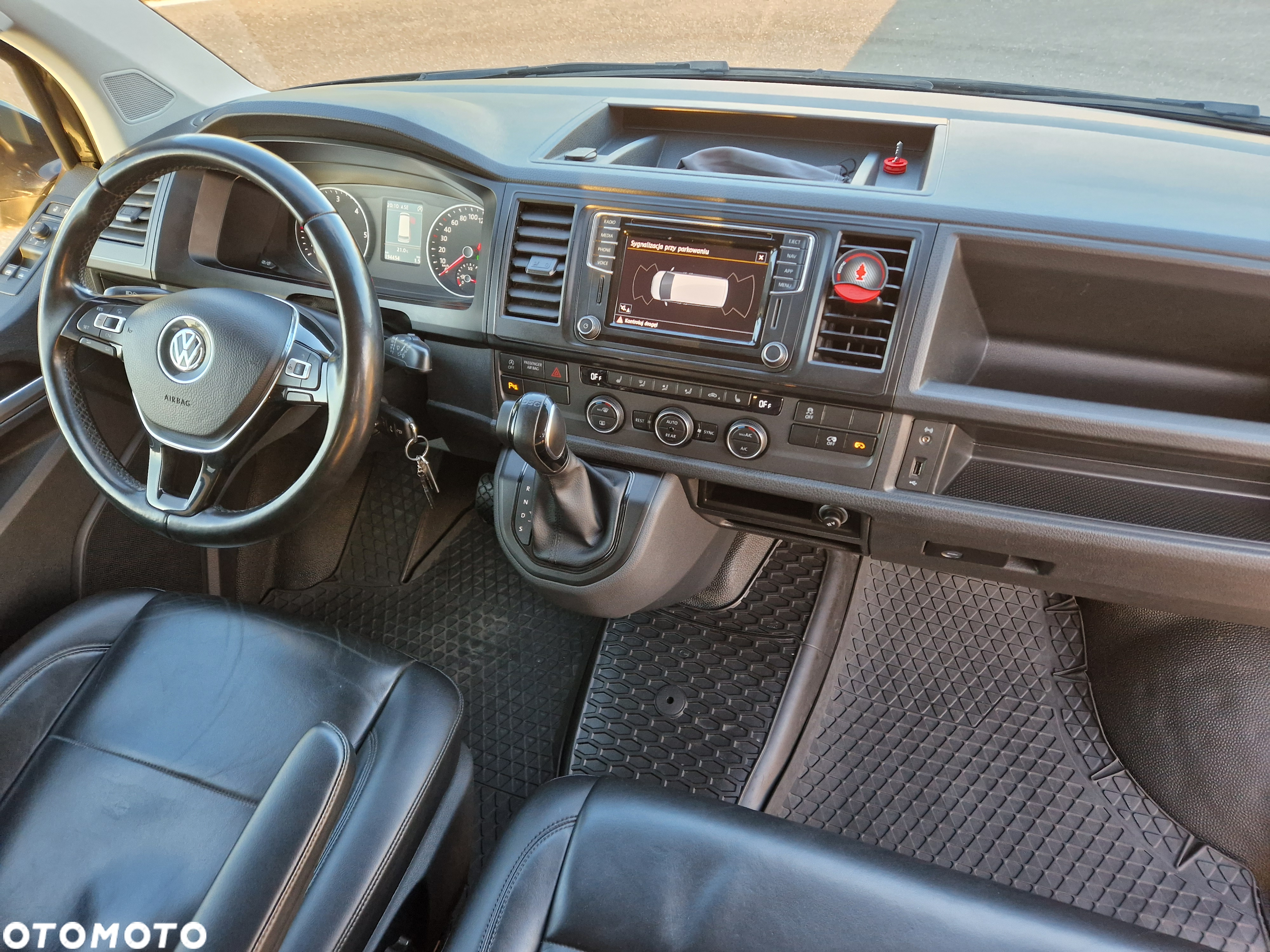 Volkswagen Caravelle 2.0 BiTDI L2 Highline 4Motion DSG - 20