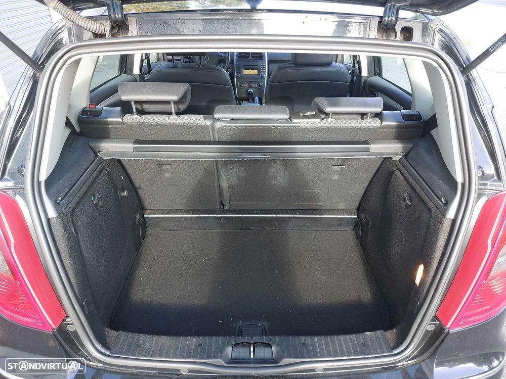 Mercedes-Benz A 200 CDI Avantgarde DPF - 11