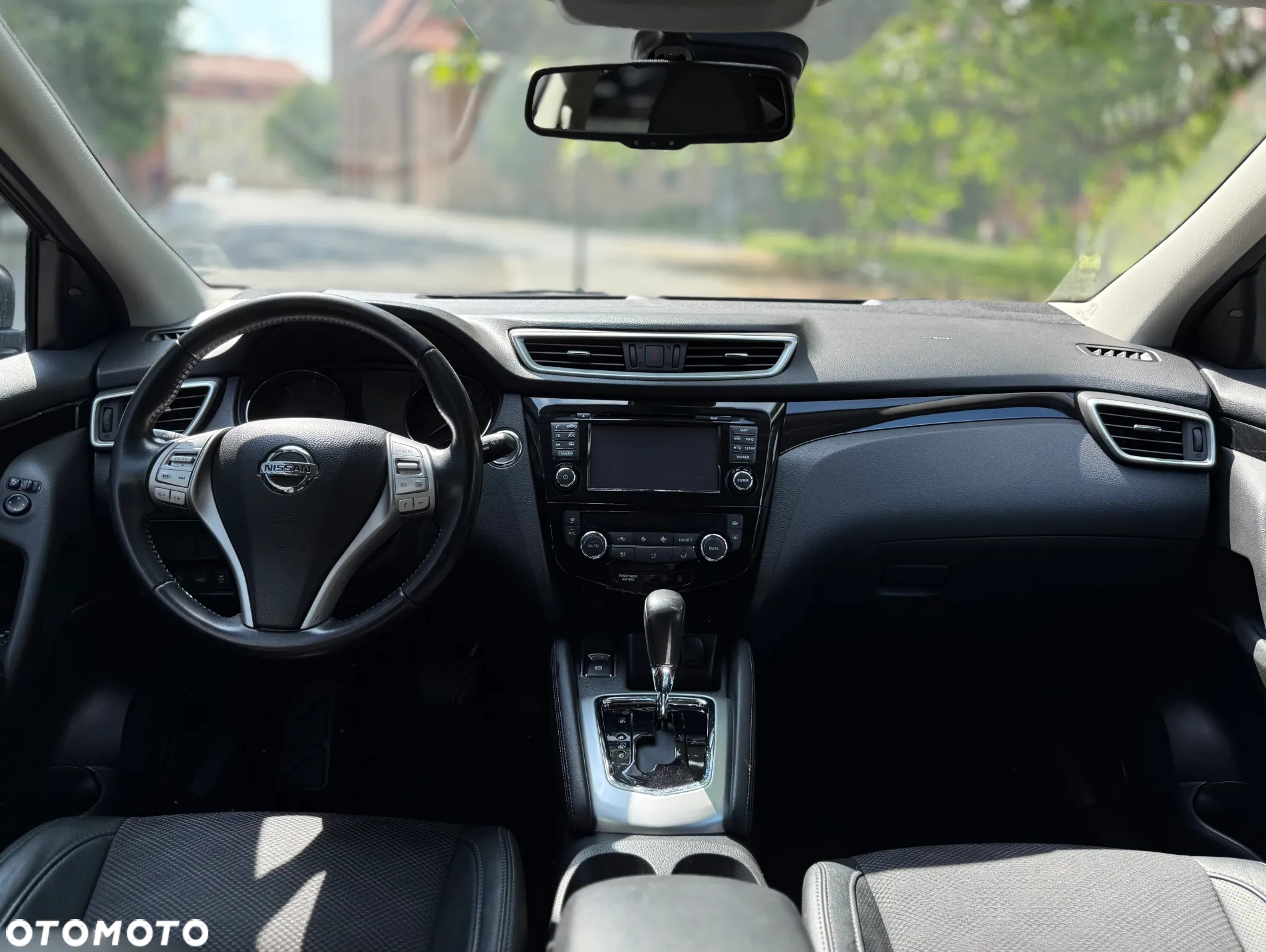 Nissan Qashqai 1.6 dCi Xtronic TEKNA - 6
