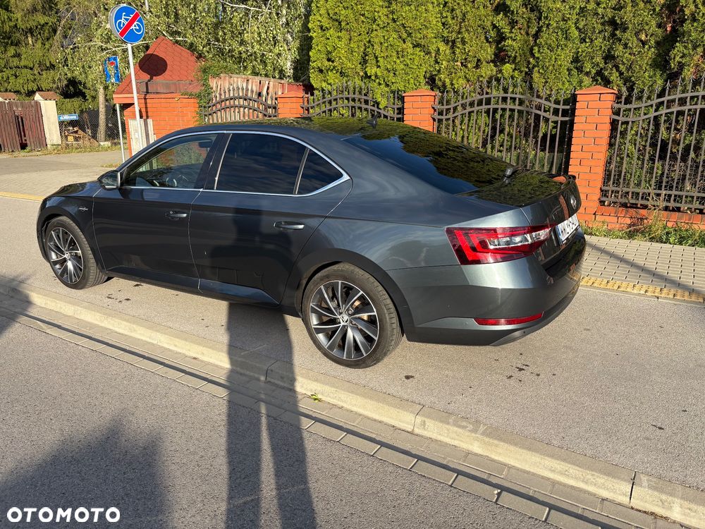 Skoda Superb 2.0 TDI 4x4 L&K DSG - 2