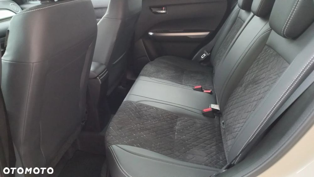Suzuki Vitara 1.4 Boosterjet mHEV Elegance 2WD - 25